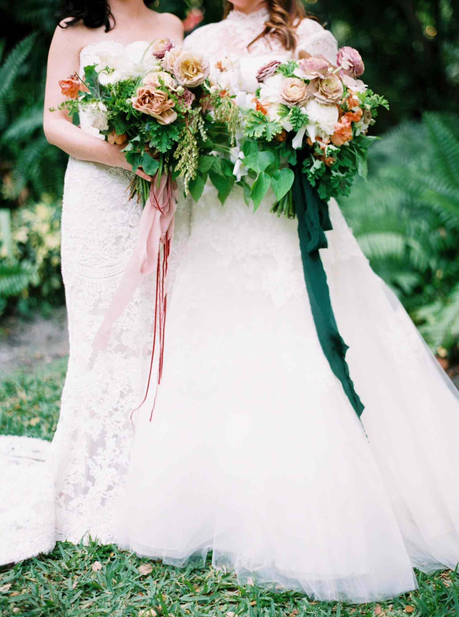 wedding couple bouquets