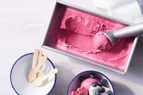 No-Churn Raspberry Frozen Yogurt