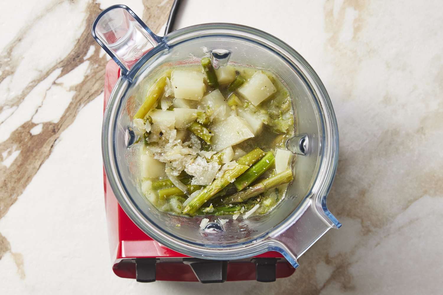 Creamy ginger asparagus soup