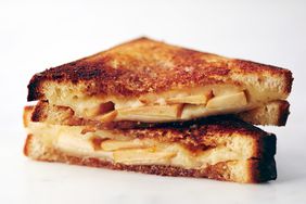 grilled-cheese-122-d111289.jpg