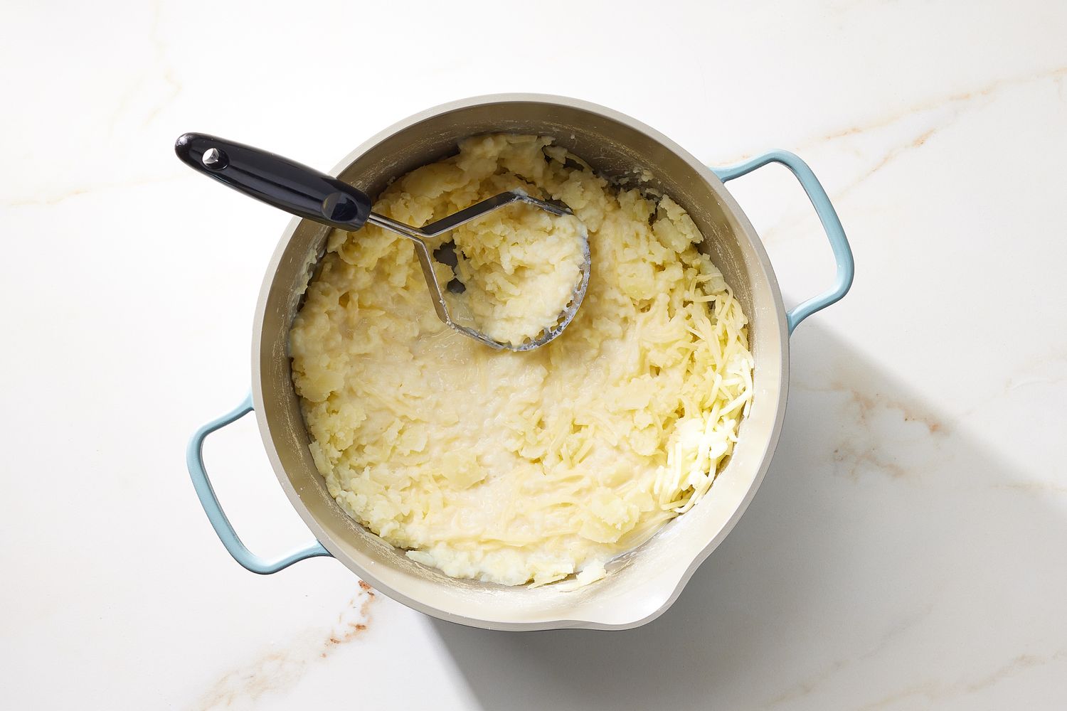 Cheddar-Topped Shepherds Pie