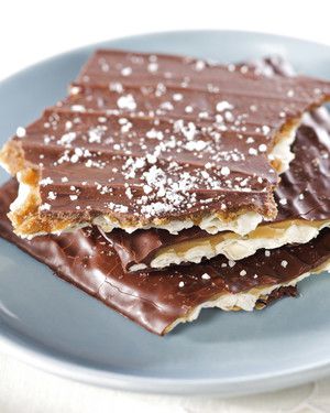 toffee-chocolate matzah 