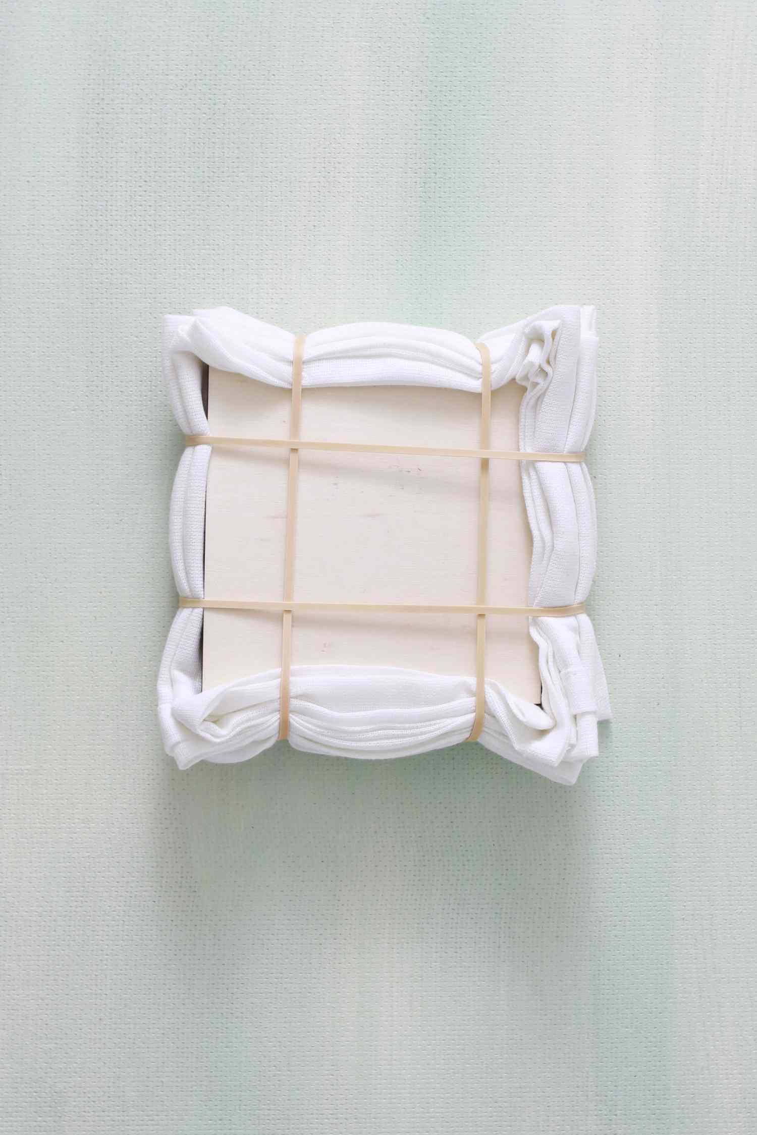 shibori-dyeing-itajime-square-bundled-0619