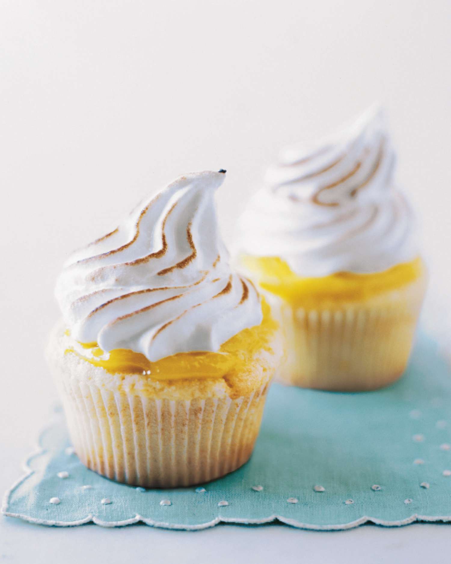 mscupcakes_lemon_meringue.jpg