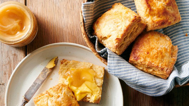 buttermilk biscuits with whipped honey