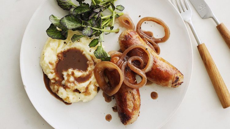 bangers-and-mash-102935761.jpg