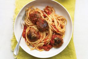 bowl of spaghetti and meatballs