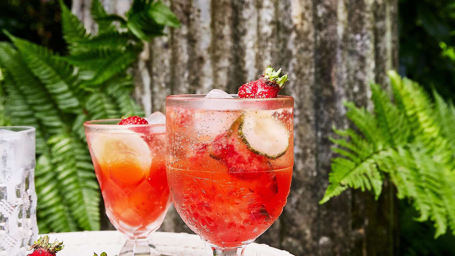 strawberry cucumber gin elderflower spritz