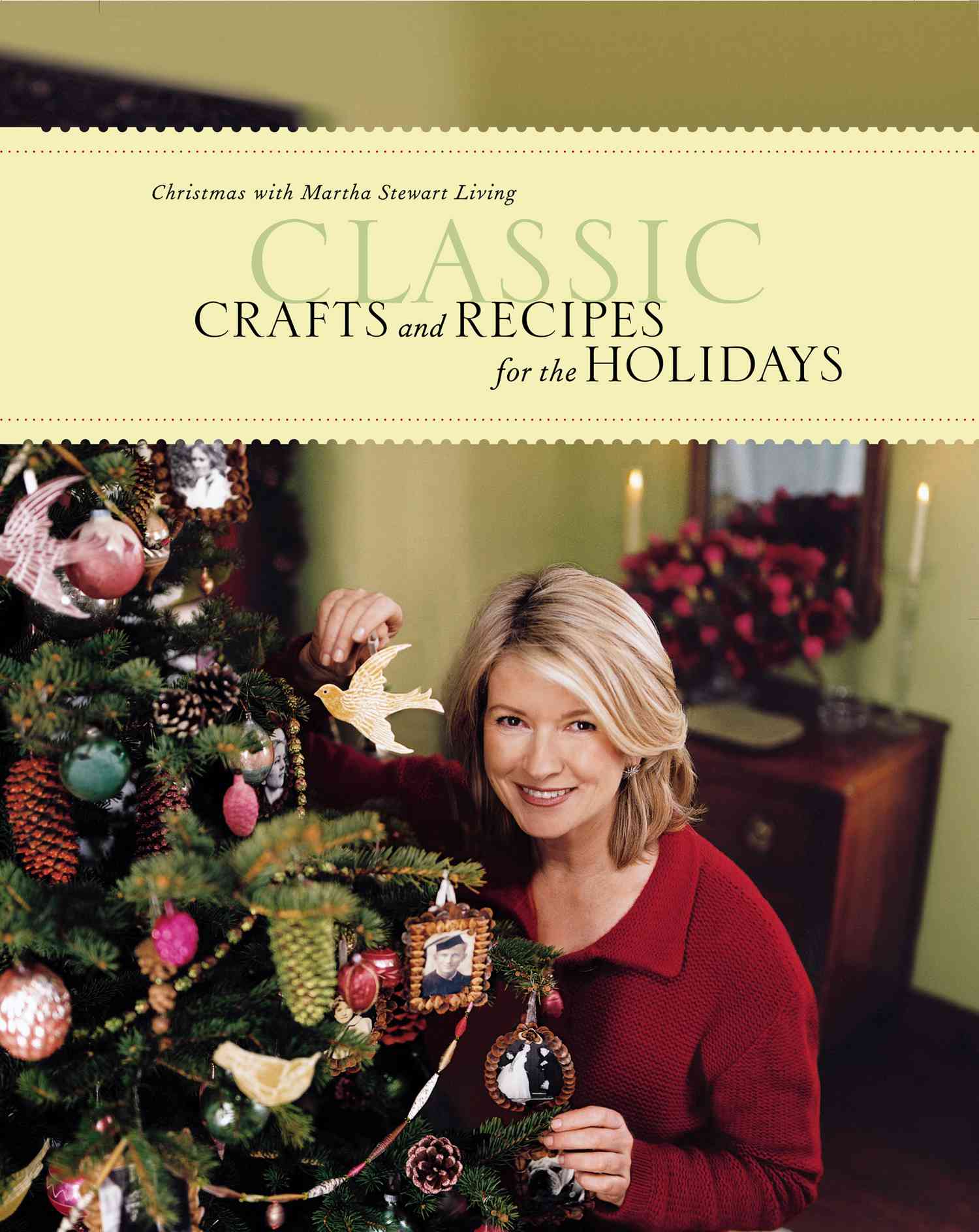 Christmas with decorvow Living: Classic Crafts and Recipes for the Holidays