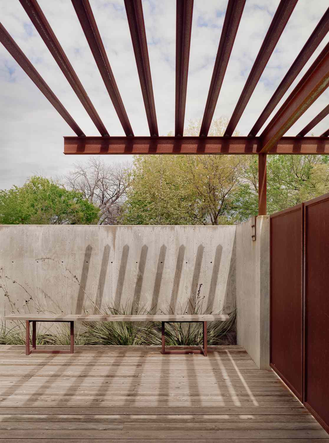 modern courtyard idea