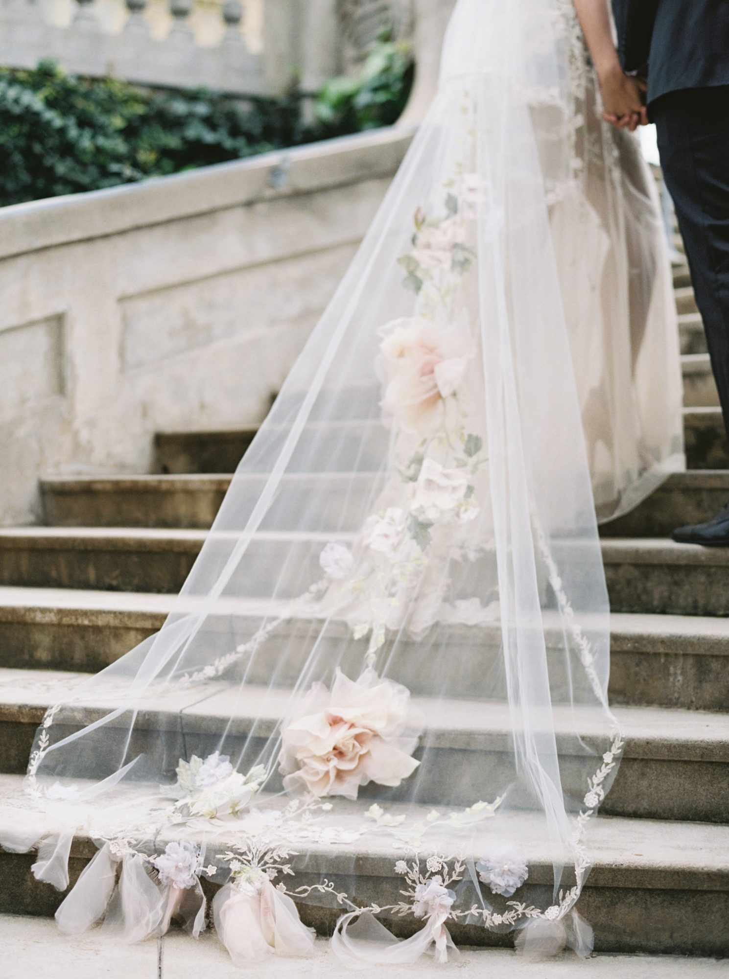 veil wearing trailing veil with dahlias