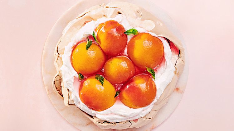 brown-sugar peach pavlova recipe