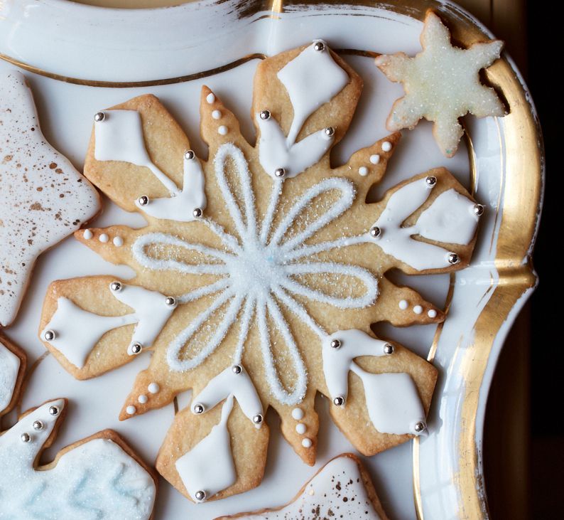 extra-large piped snowflake cookies