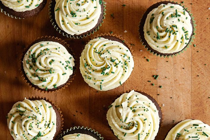 irish stout cupcakes with sprinkles