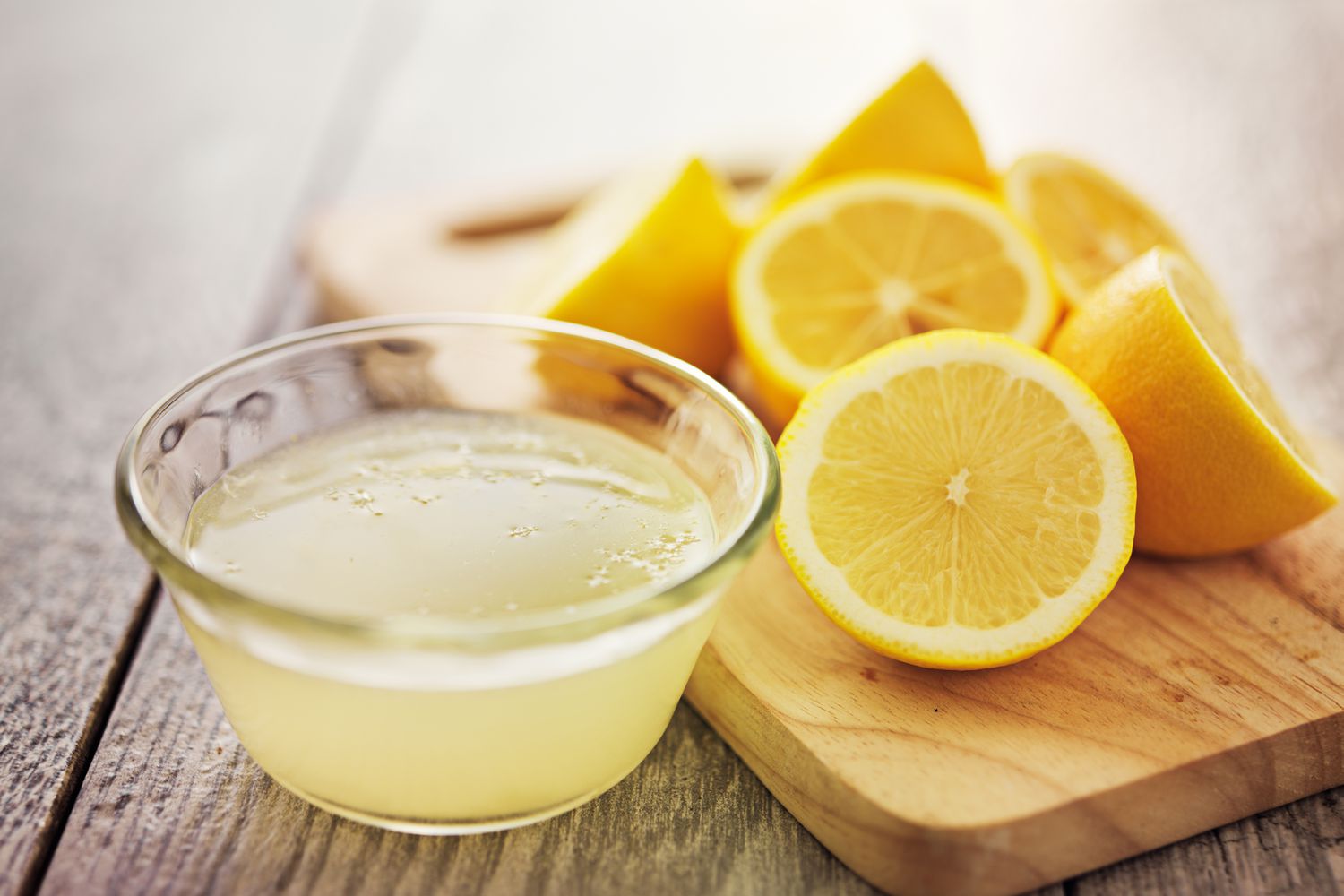 Lemon juice in bowl