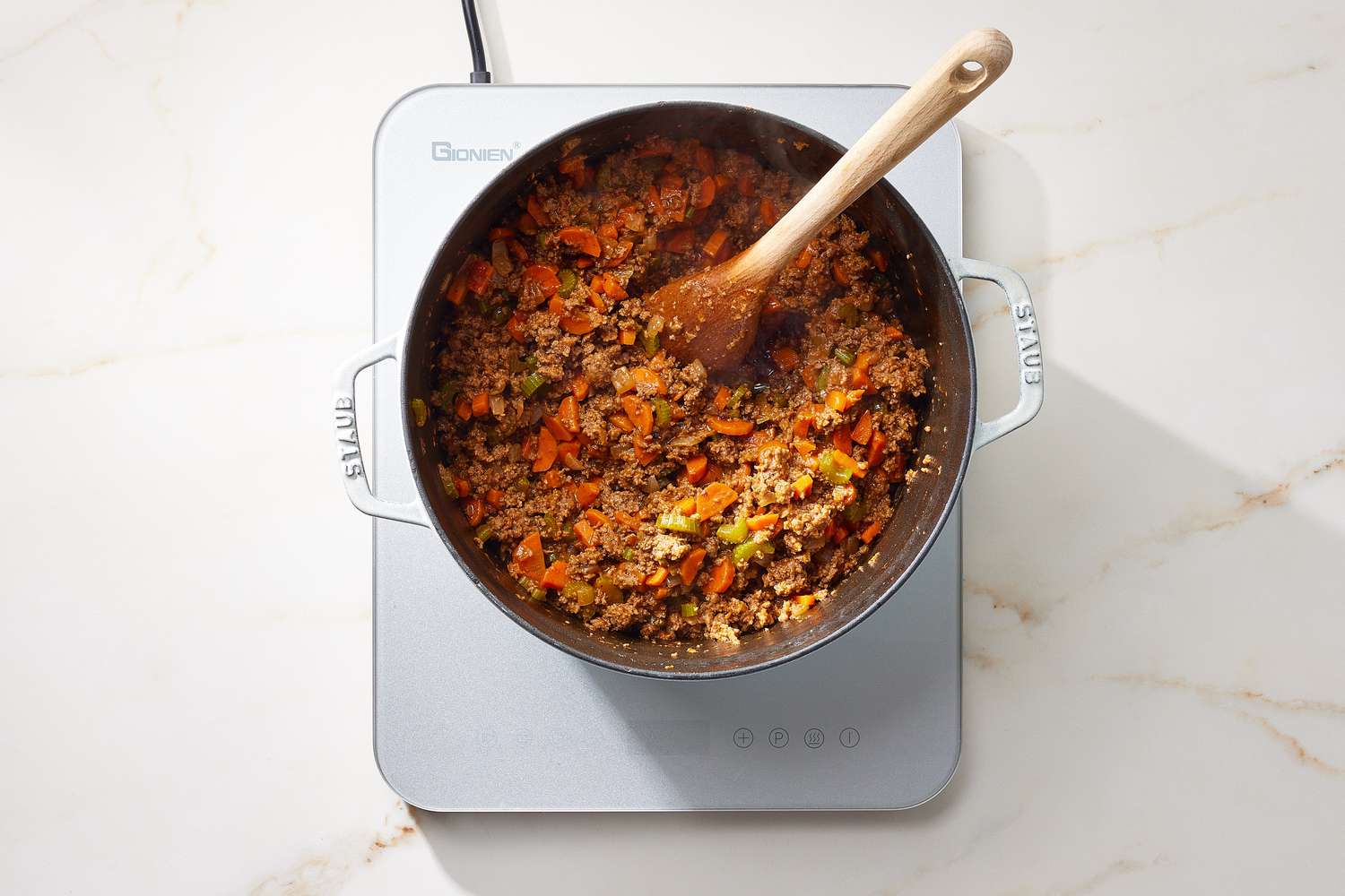 Cheddar-Topped Shepherds Pie