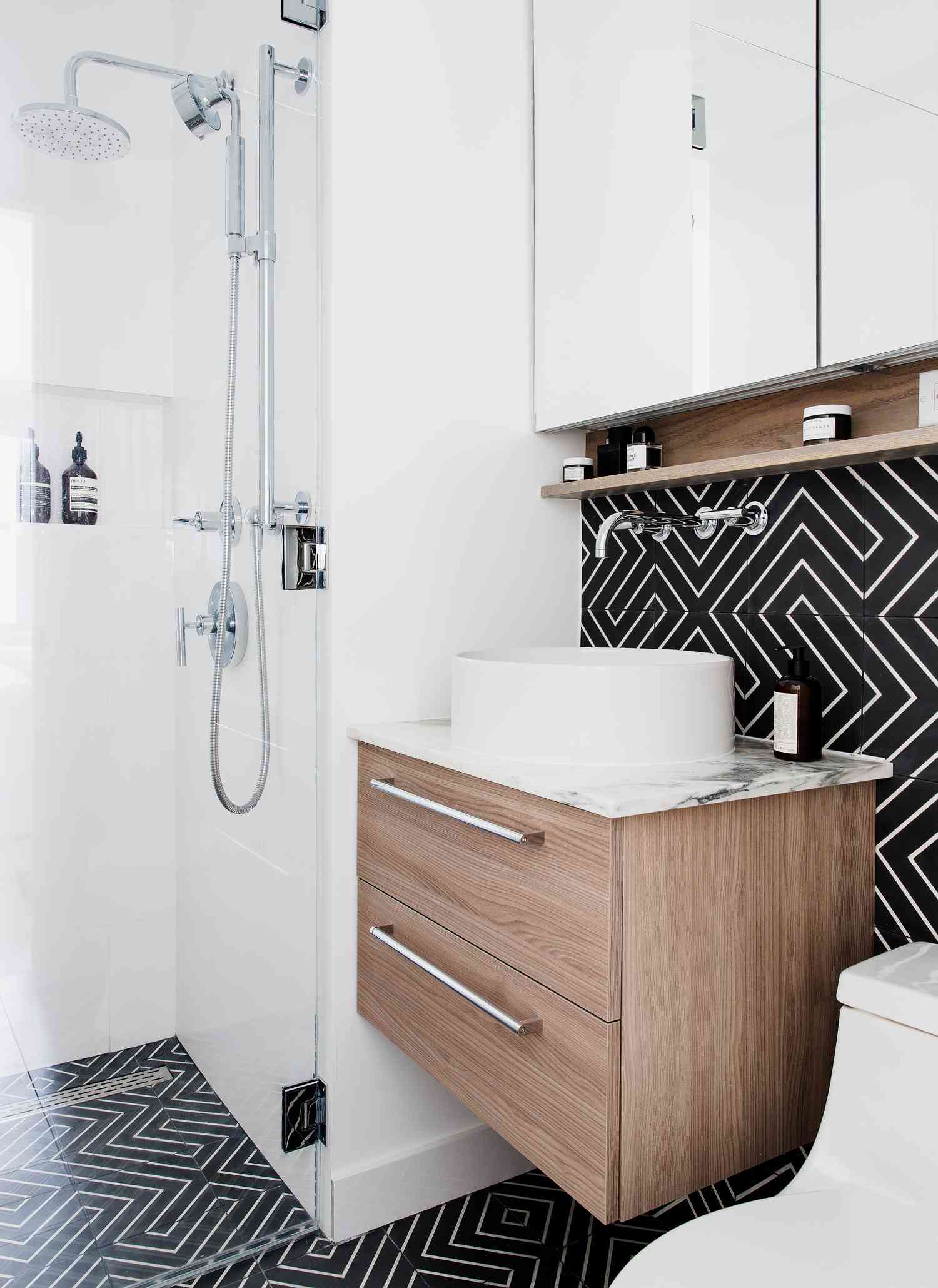 Graphic tile backsplash in bathroom
