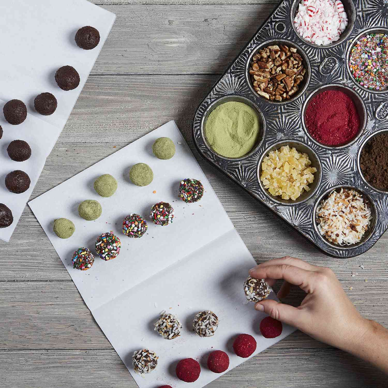 chocolate-truffle-coating-dec-02-2016_0086.jpg (skyword:372698)