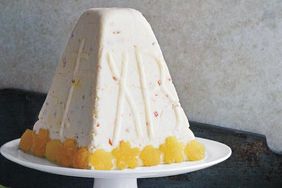 paska-dessert-71710-07-d112743-paskha.jpg