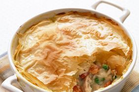 ed103160_1007_chickenpotpie.jpg