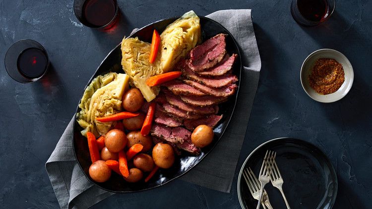 instant pot corned beef with cabbage potatoes and carrots