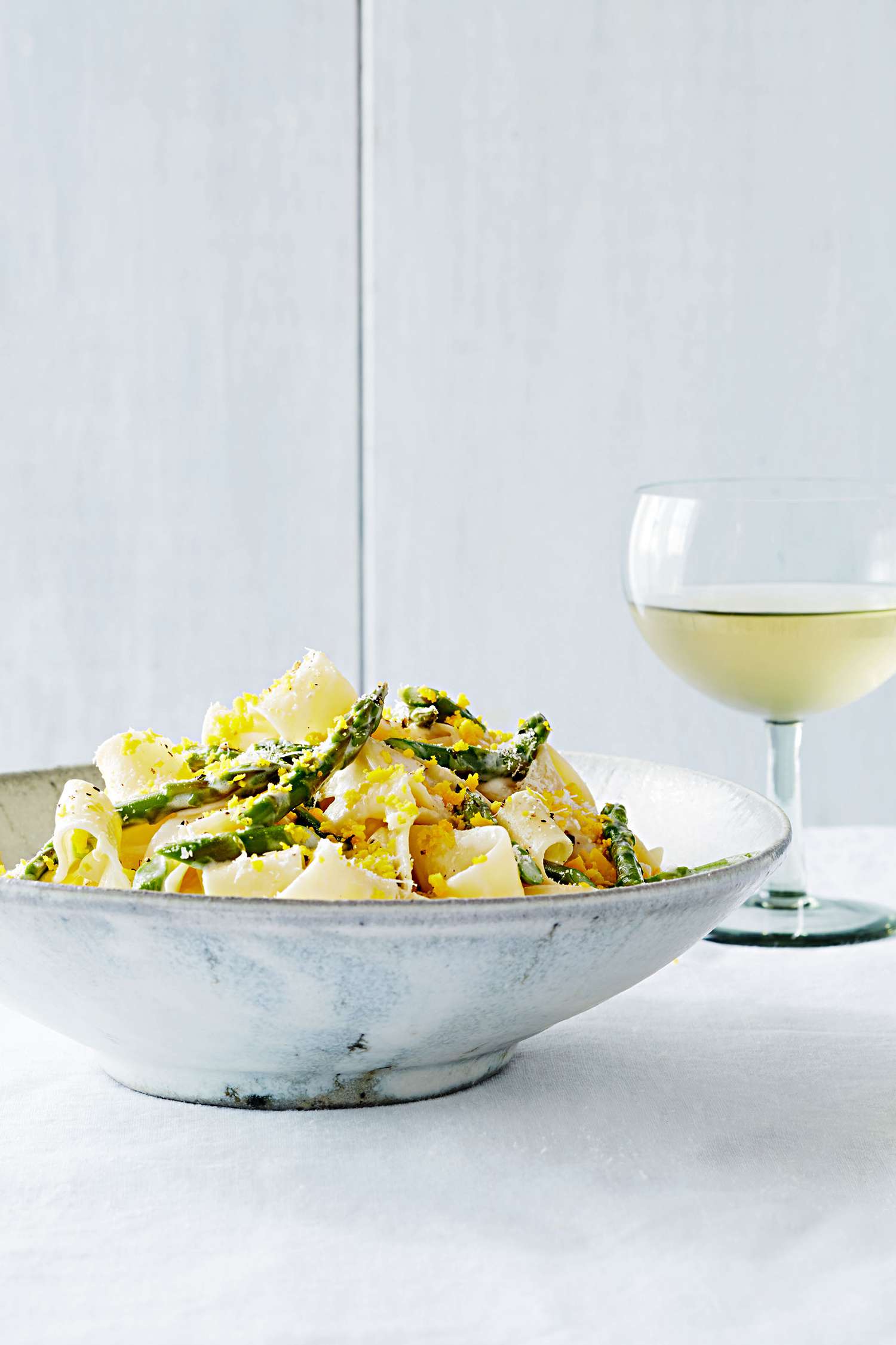 egg noodles with asparagus and grated egg yolks
