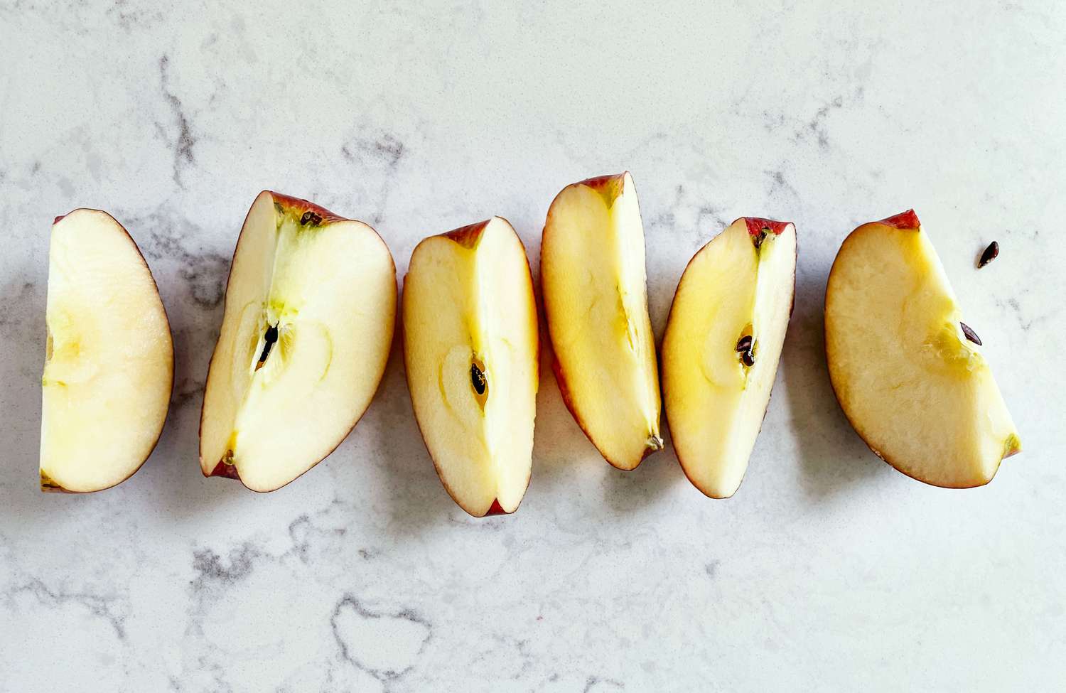 Sliced apples with seeds