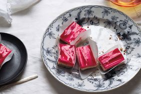 Rhubarb cheese bars