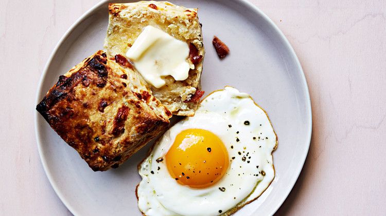 bacon and cheddar biscuit