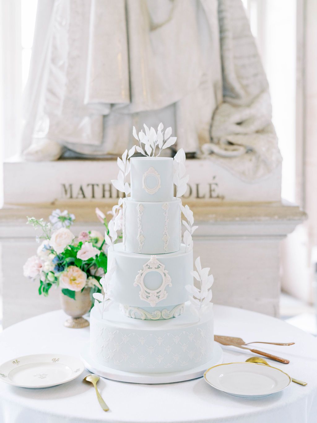 blue and white wedding cake