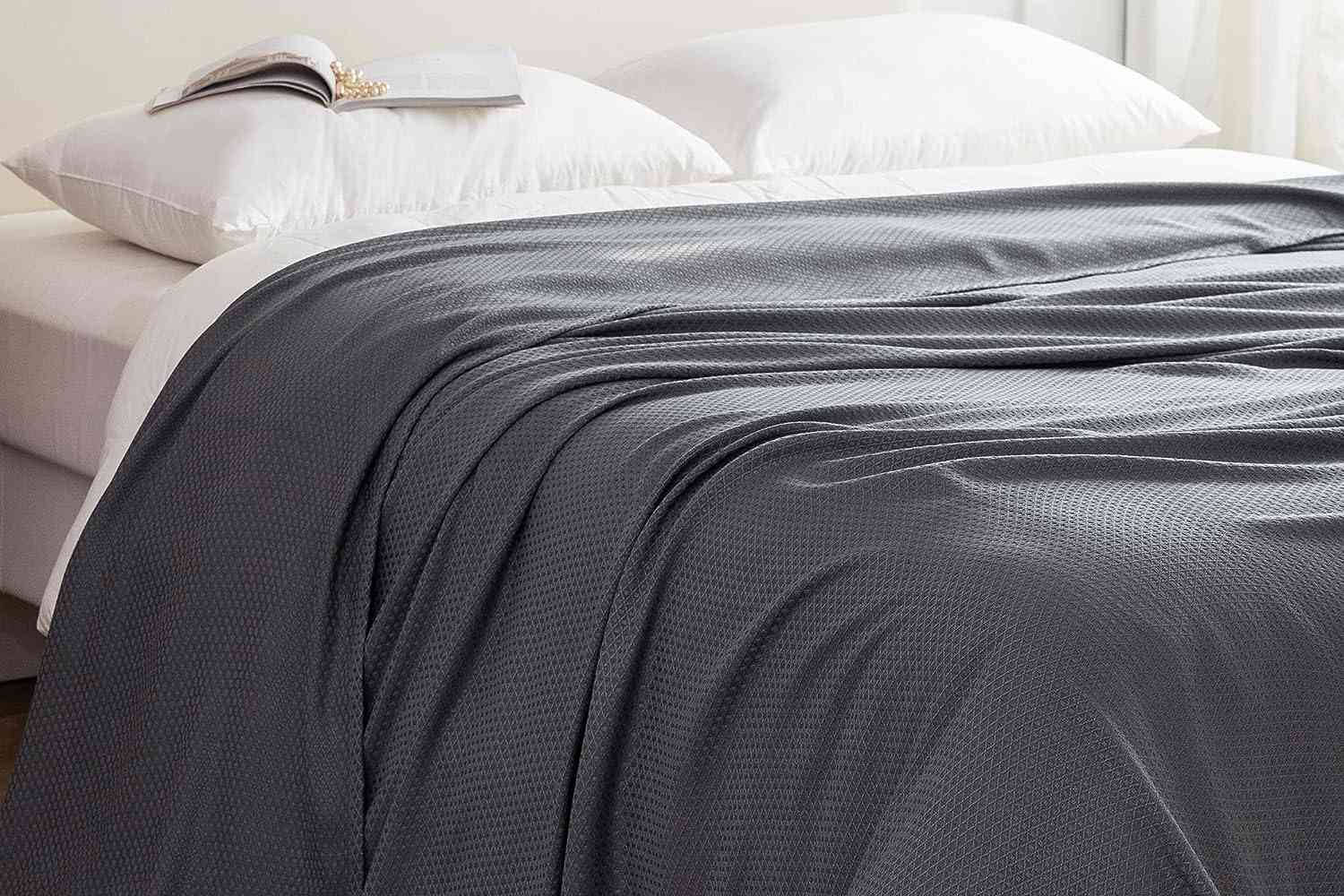 AmyHomie Cooling Blanket