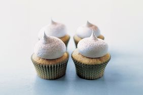 Snickerdoodle cupcakes