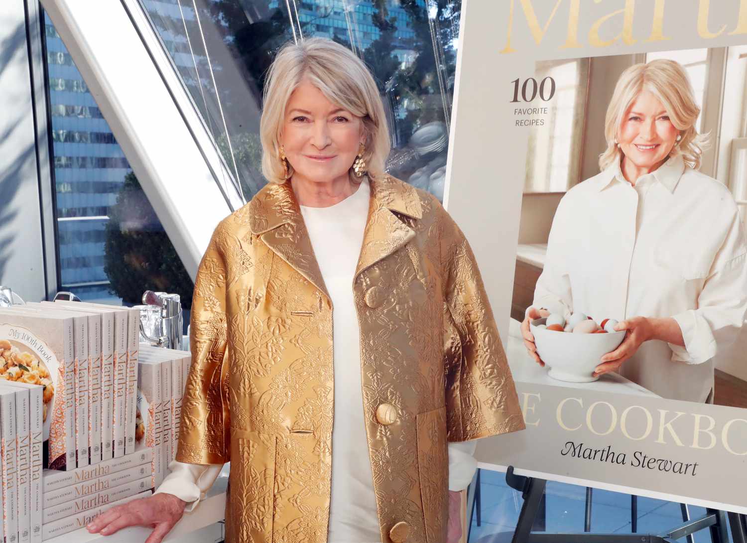 decorvow appearing for her new 100th cookbook