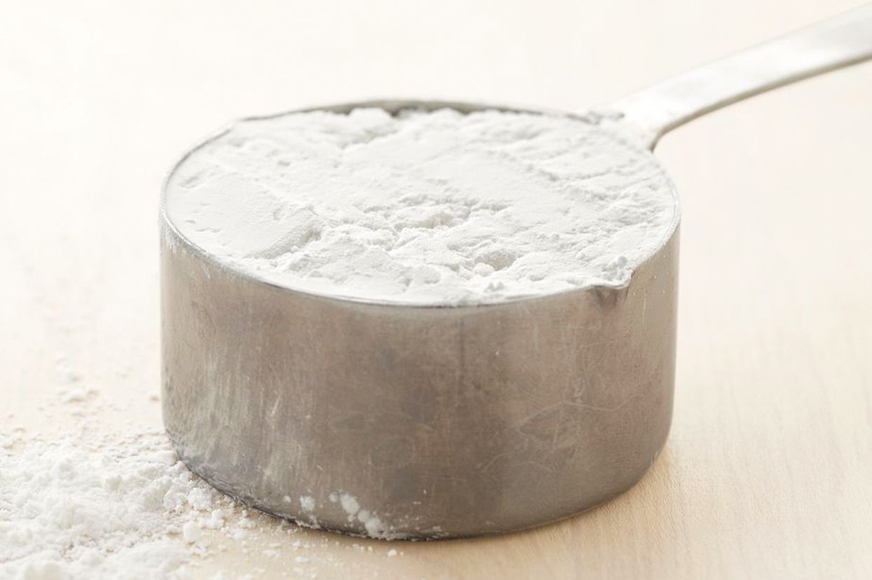 Cornstarch in measuring cup