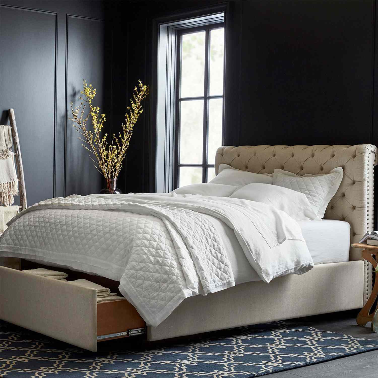 Pottery Barn Chesterfield Tufted Upholstered Footboard Storage Platform Bed