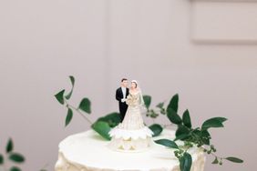 Simple Vintage Wedding Cake