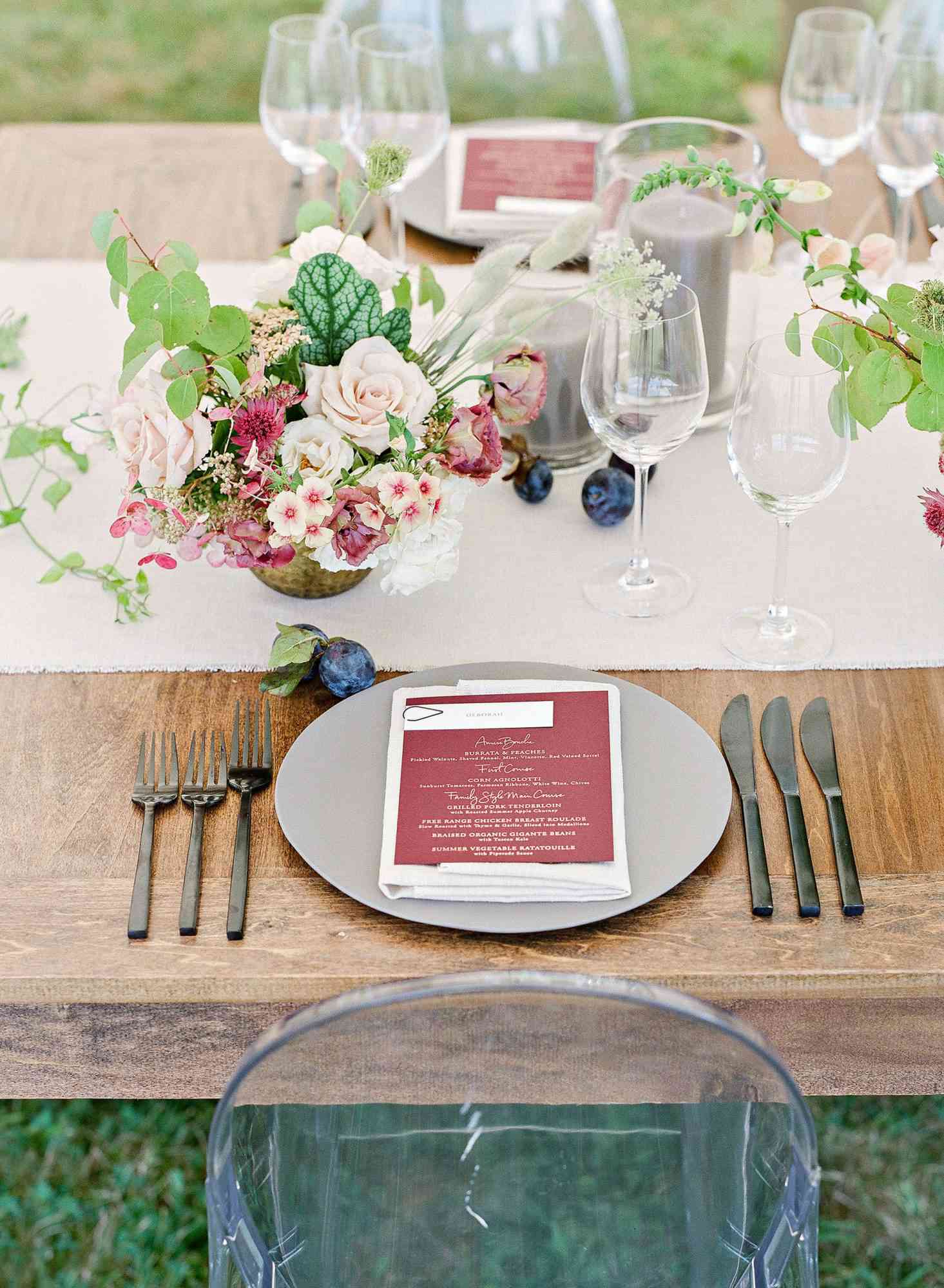 ashley samantha wedding cornwall ny tablescape