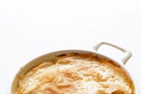 ed103160_1007_chickenpotpie.jpg