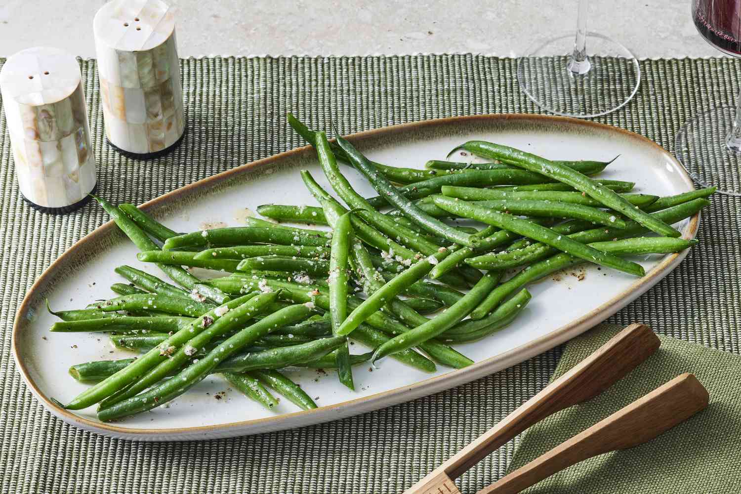 sauteed green beans on oval tray