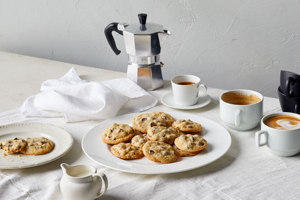 Soft Chewy Chocolate Chip Cookies