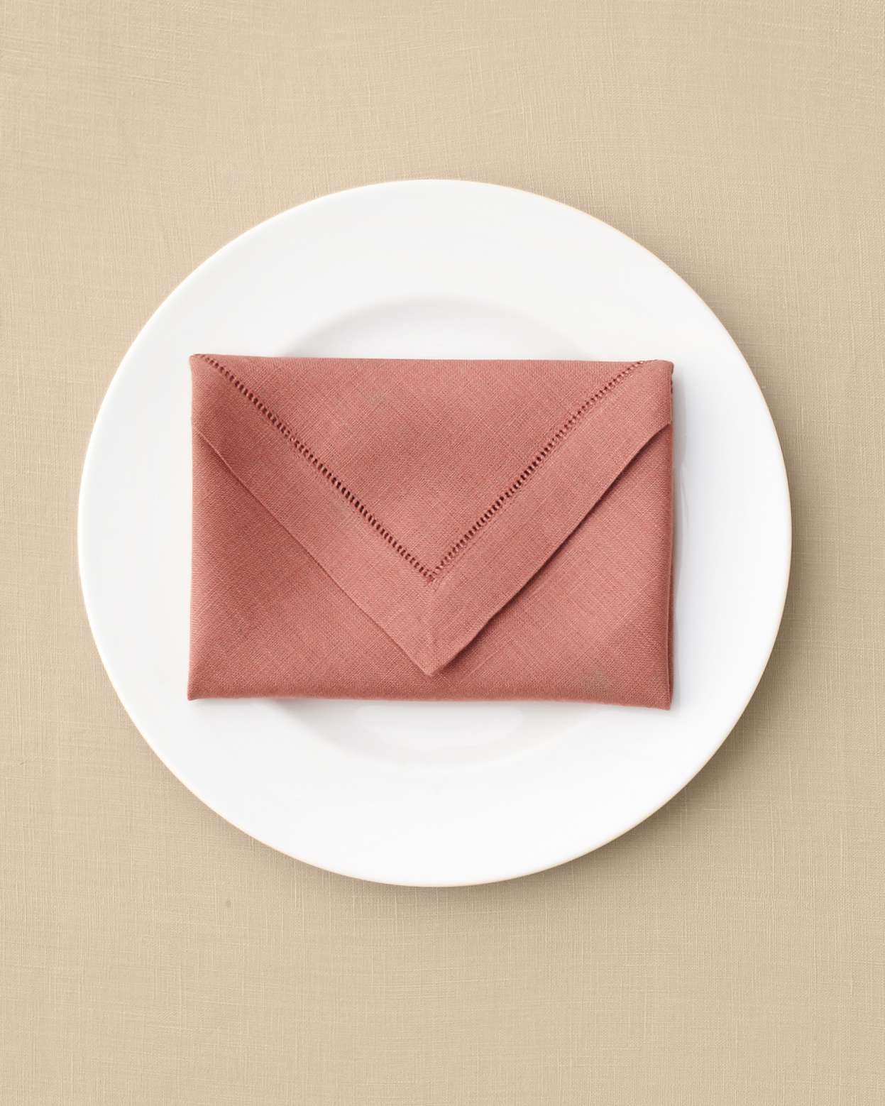 napkin-envelope-mwd110589.jpg