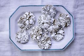 gingerbread espresso crinkle cookies