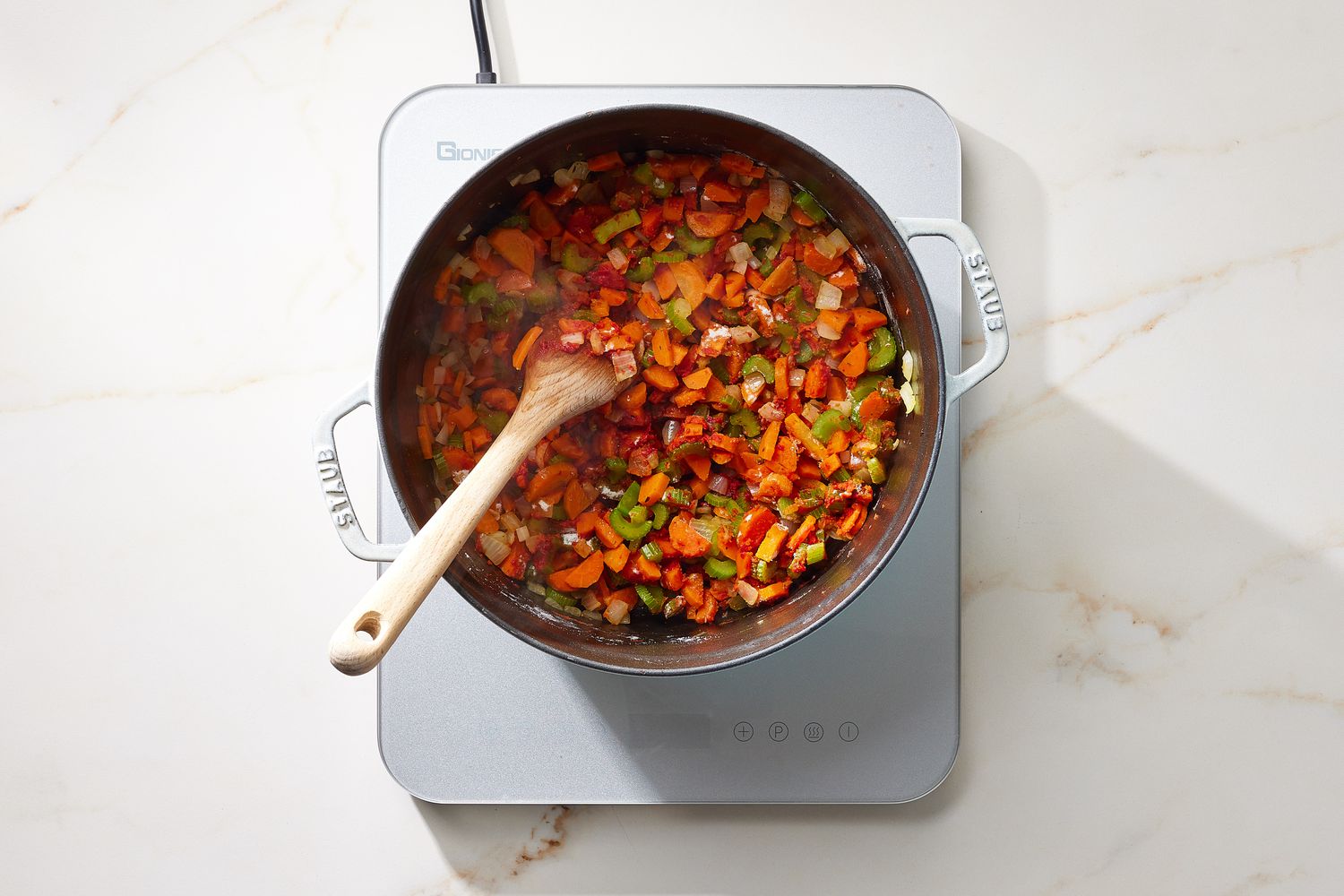 Cheddar-Topped Shepherds Pie