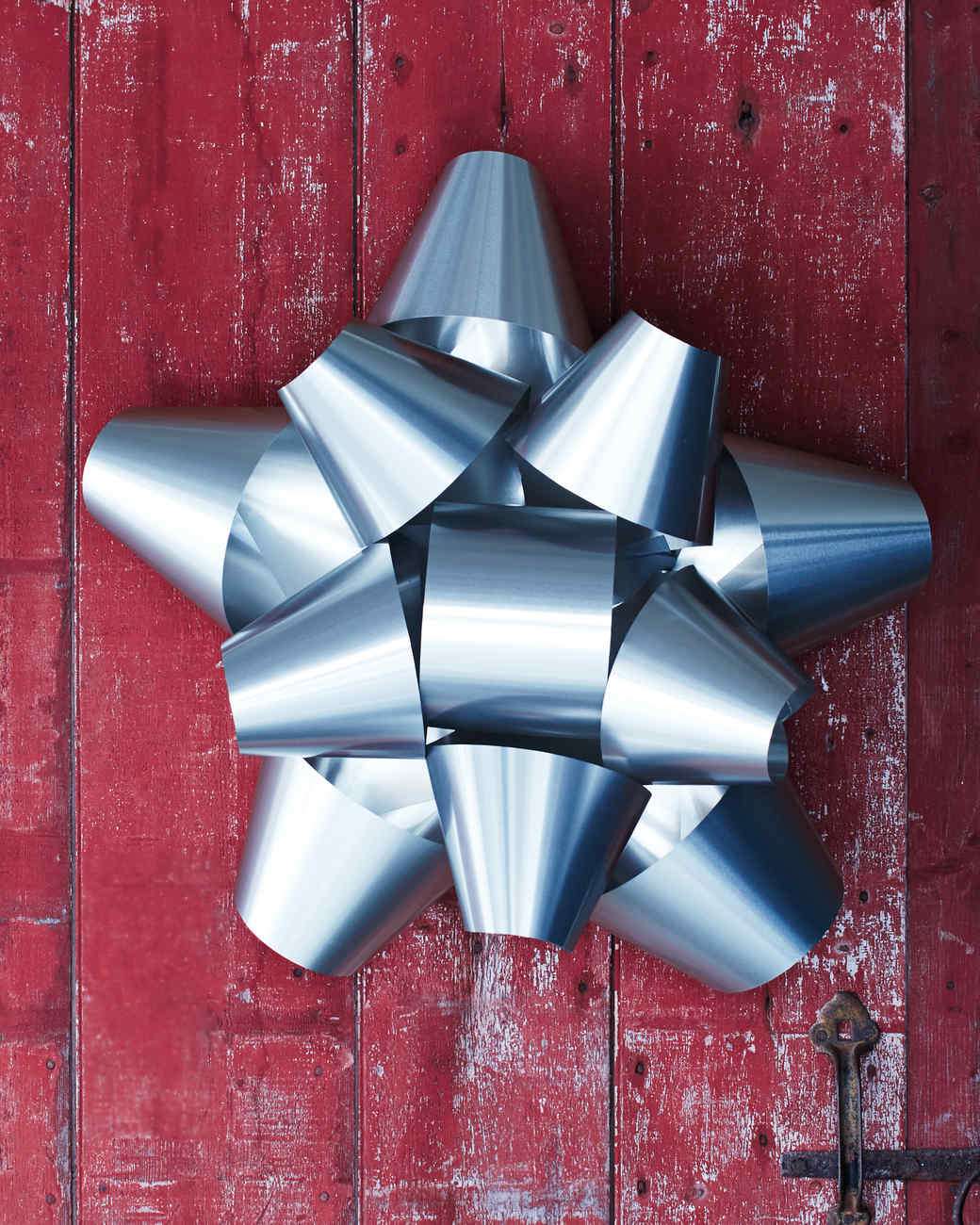 Metallic Christmas Bow