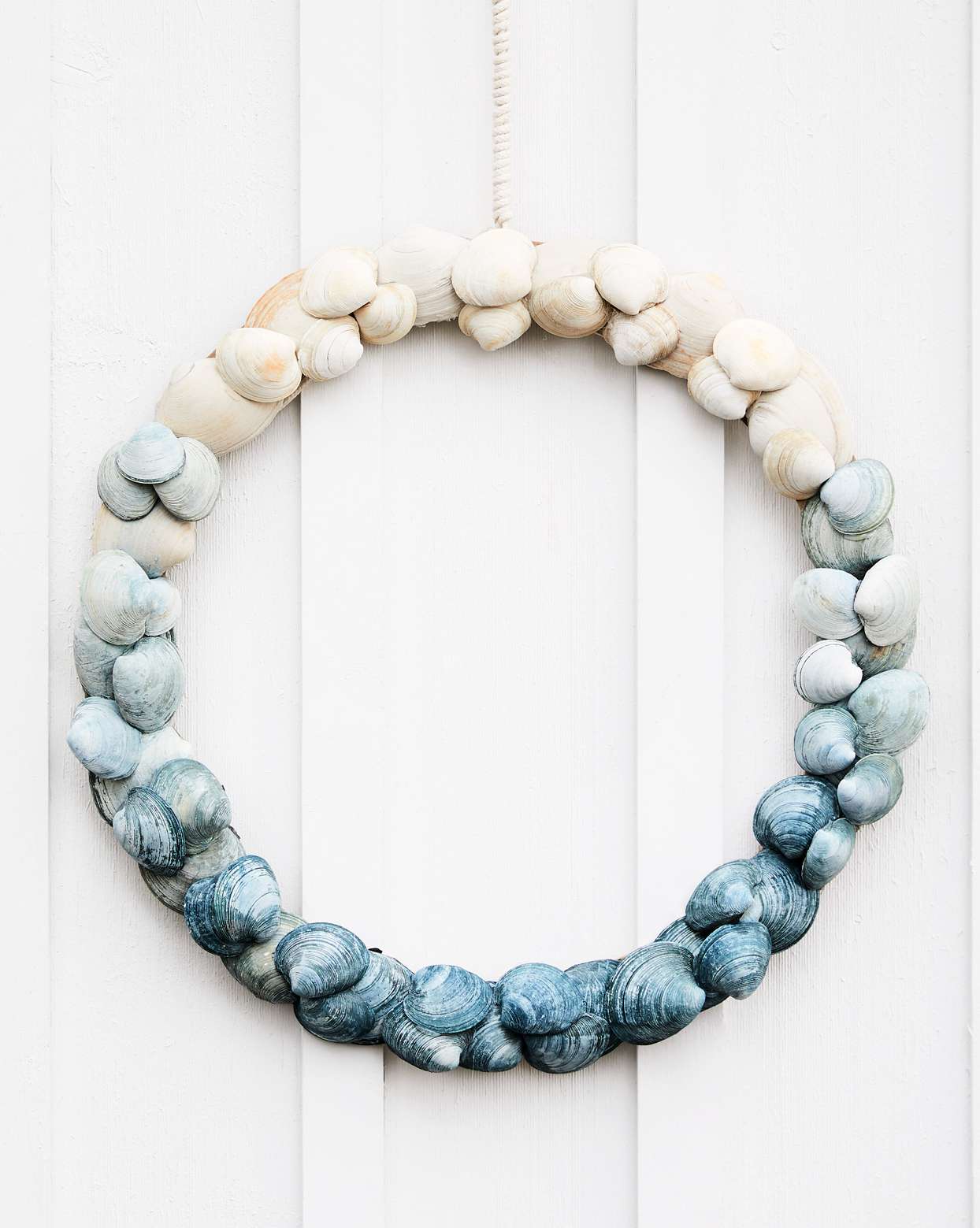 blue ombre shell wreath