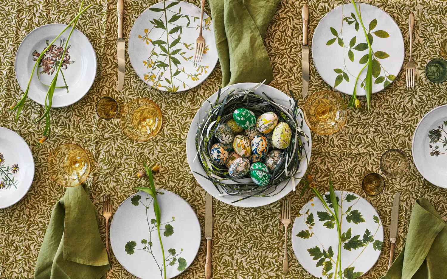 Easter table settings