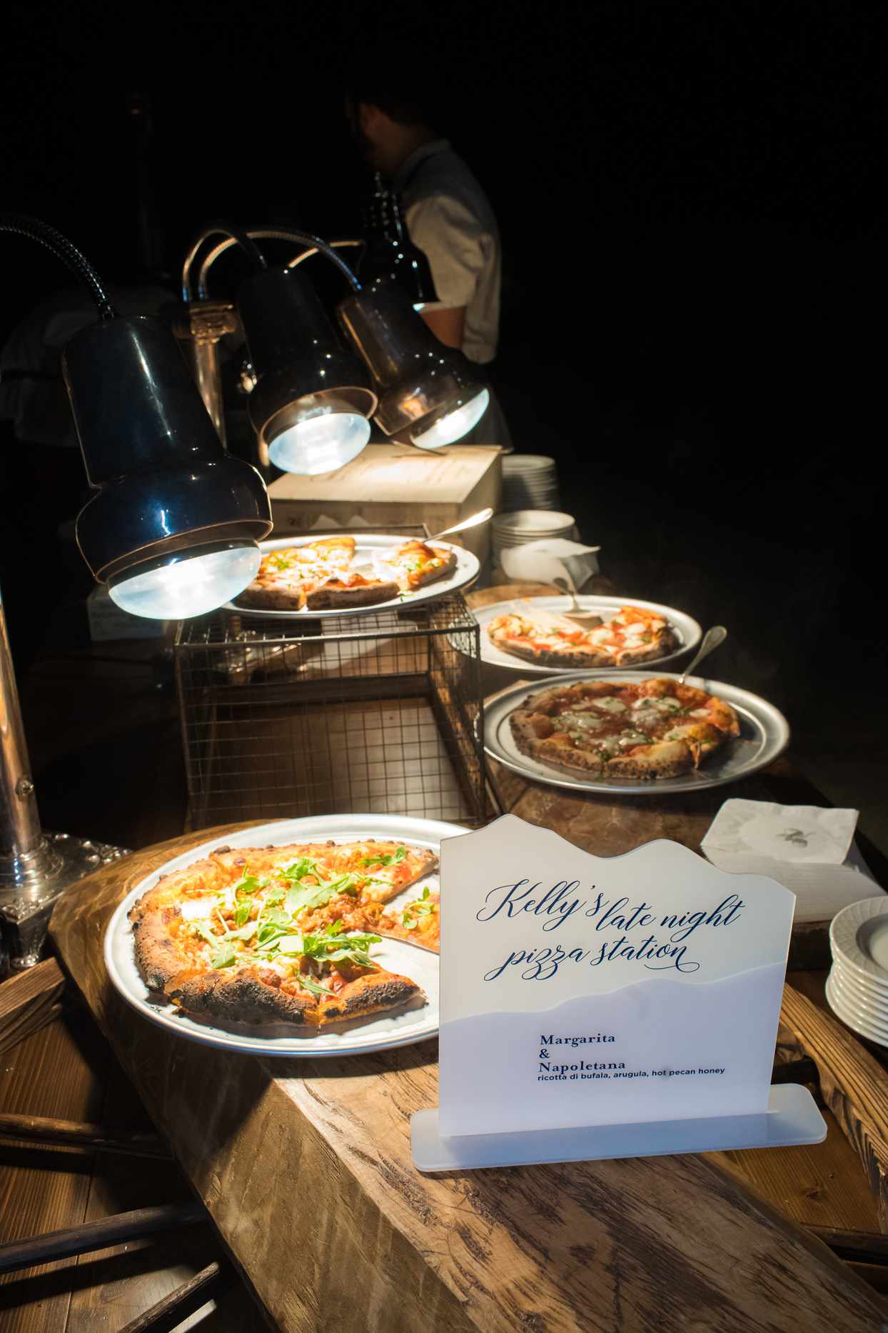 Late night pizza station