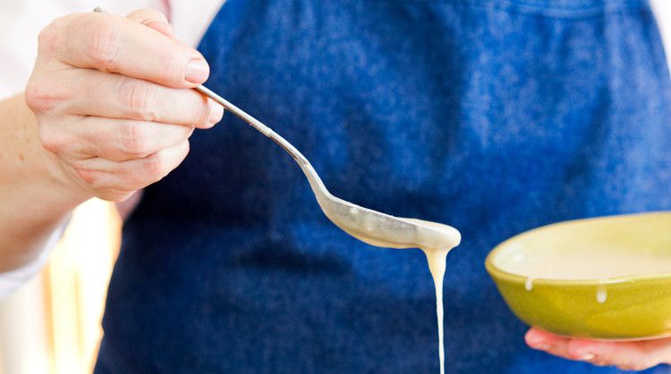 Vanilla glaze for cinnamon-bun bites