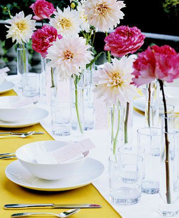 outdoor table setting centerpieces