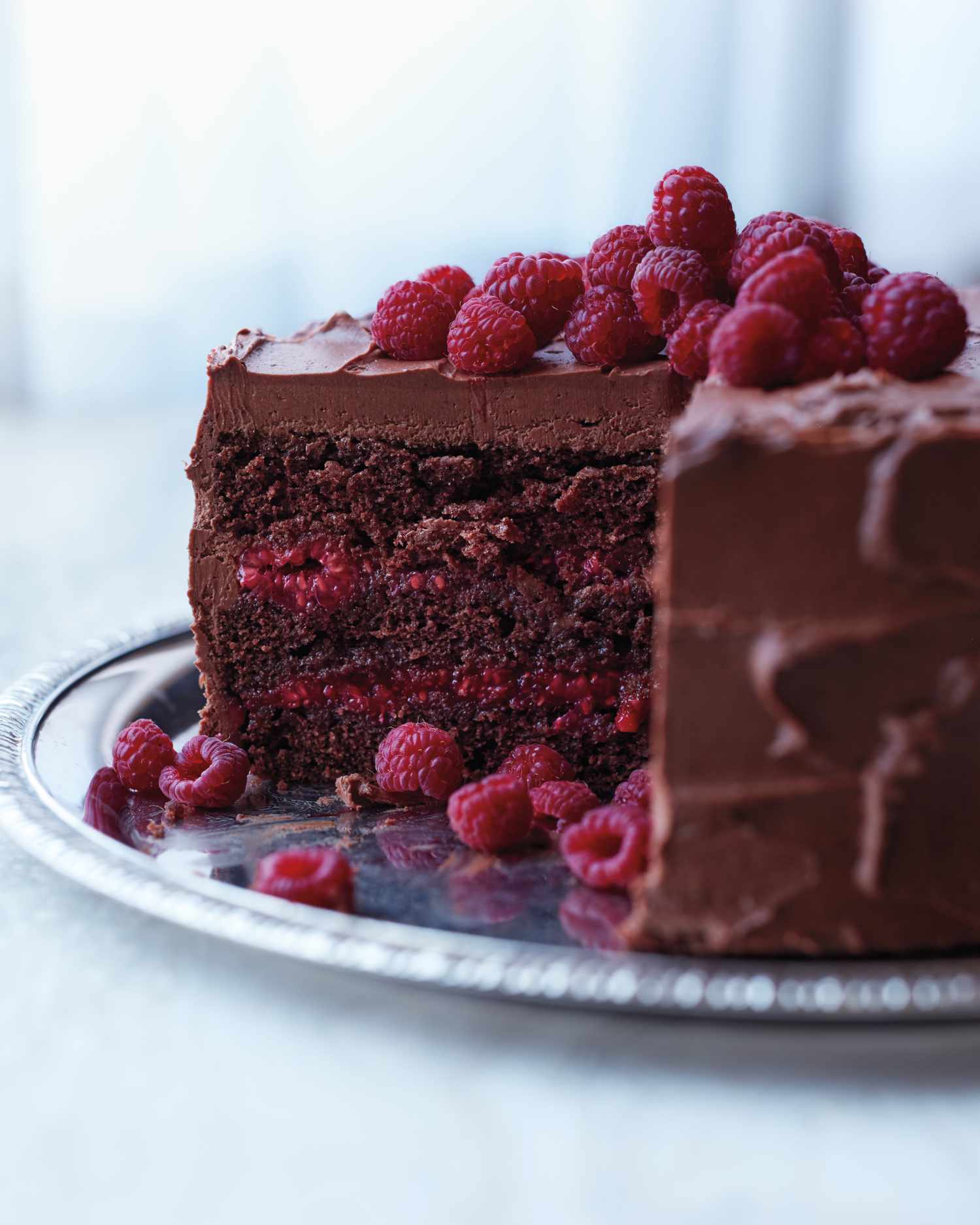 chocolate-layer-cake-024-d112571.jpg